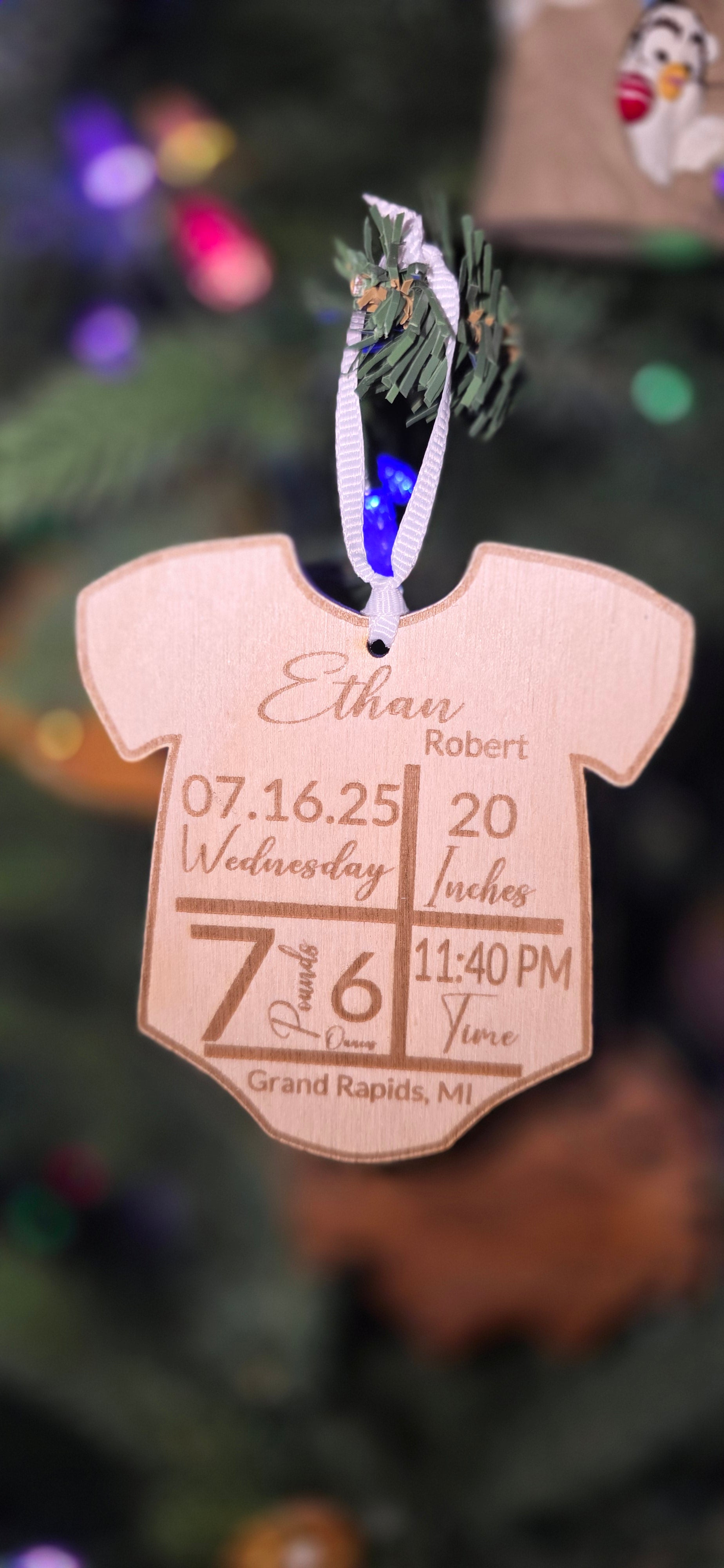 🍼 Personalized Wooden Baby Birth Announcement Ornament - Keepsake 👶
