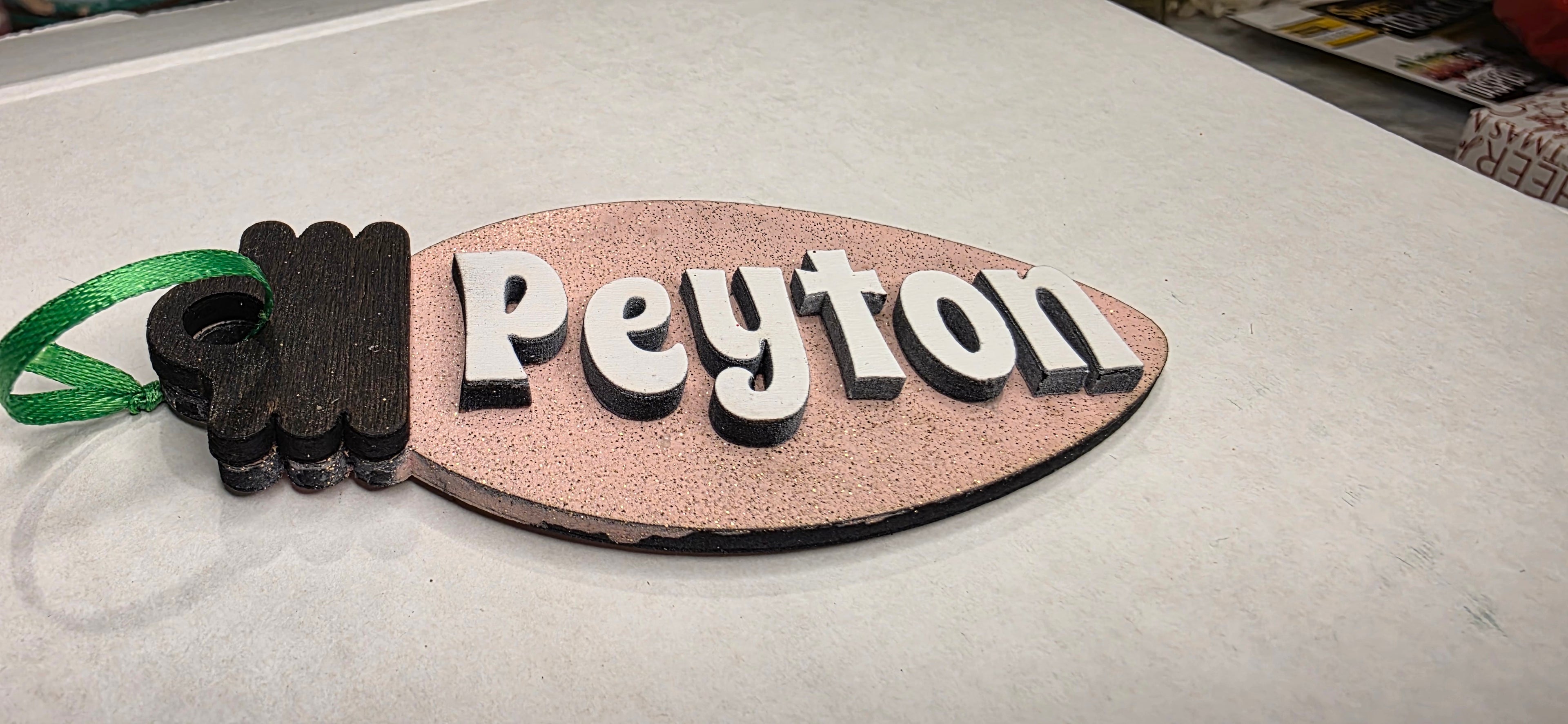 💡 Personalized Wooden Christmas Light Bulb Name Ornaments 🎄