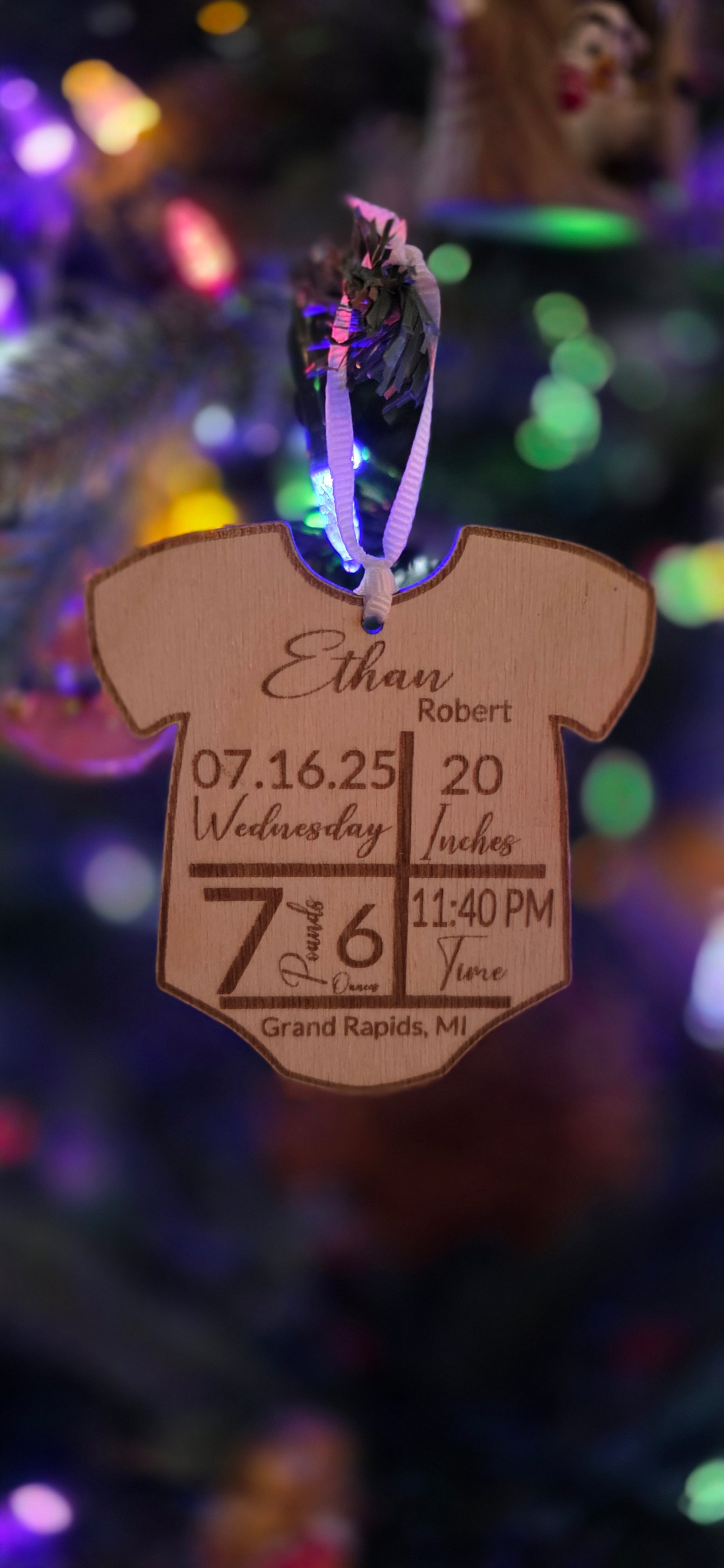 🍼 Personalized Wooden Baby Birth Announcement Ornament - Keepsake 👶